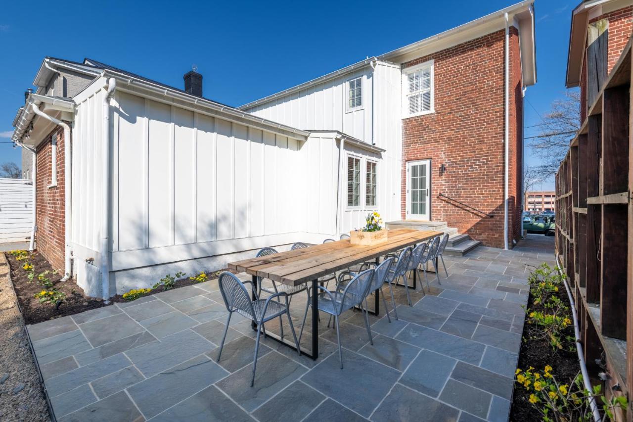 Boutique Room Steps From Downtown Mall Rose Jean Room 1 Charlottesville Exterior photo